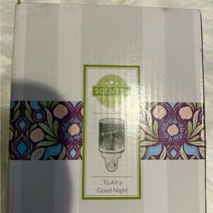 Scentsy Vibrant Floral Night Light Warmer